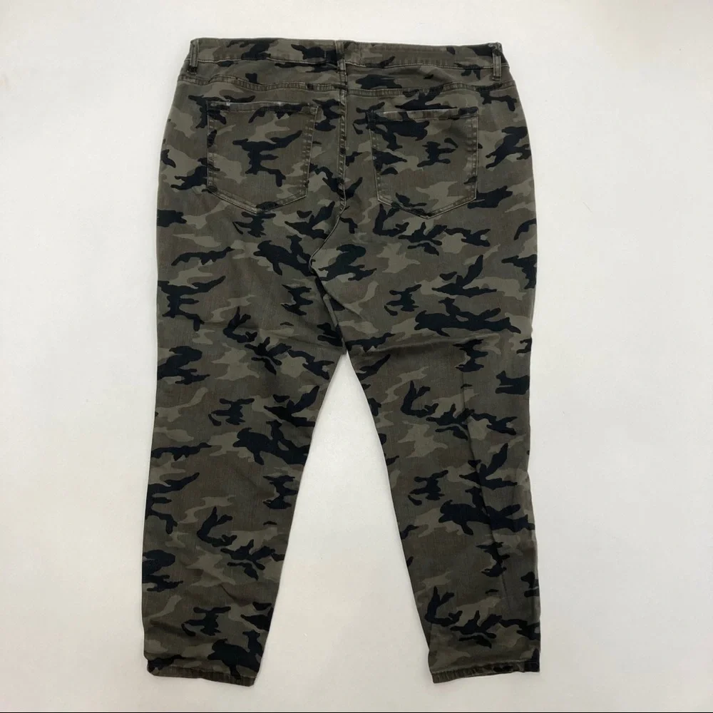 Lane Bryant Distressed Ripped Green Camo Jeans Womens Size 20P